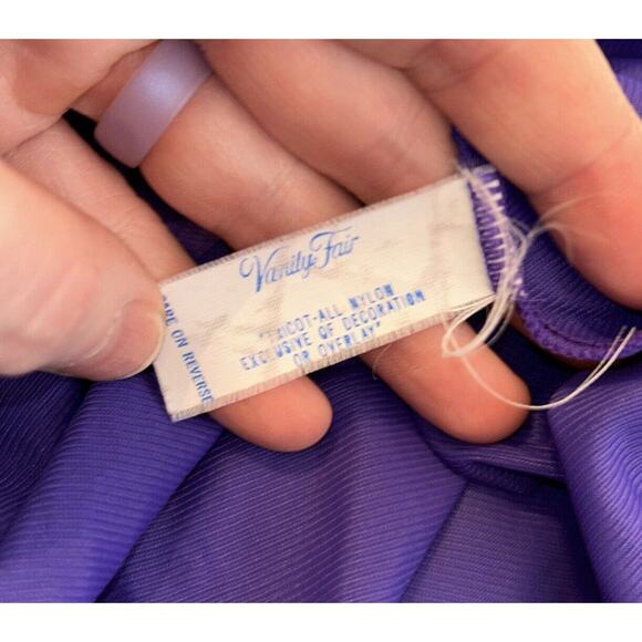 Vtg Vanity Fair‎ Nightgown Sz S Purple? Nylon Robe Button 3/4 Sleeve Embroidered - Picture 7 of 8